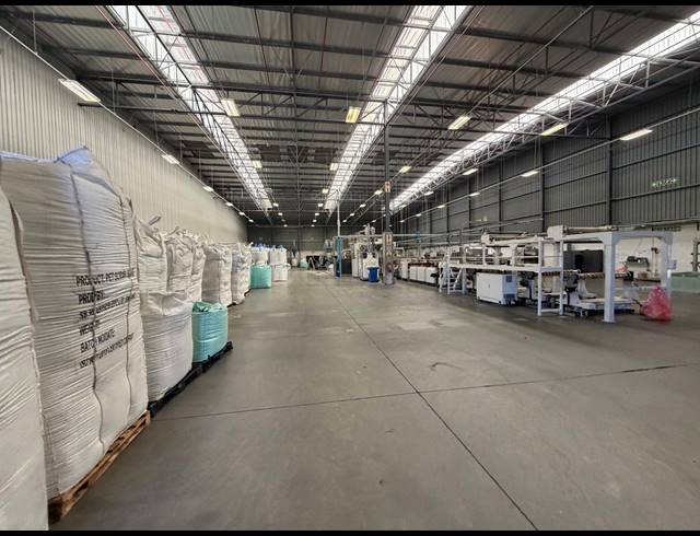 2,305M² WAREHOUSE TO LET IN BLACKHEATH INDUSTRIAL